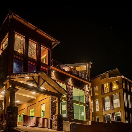 Tiaraa Jujurana Resort T Pathyar Buitenkant foto
