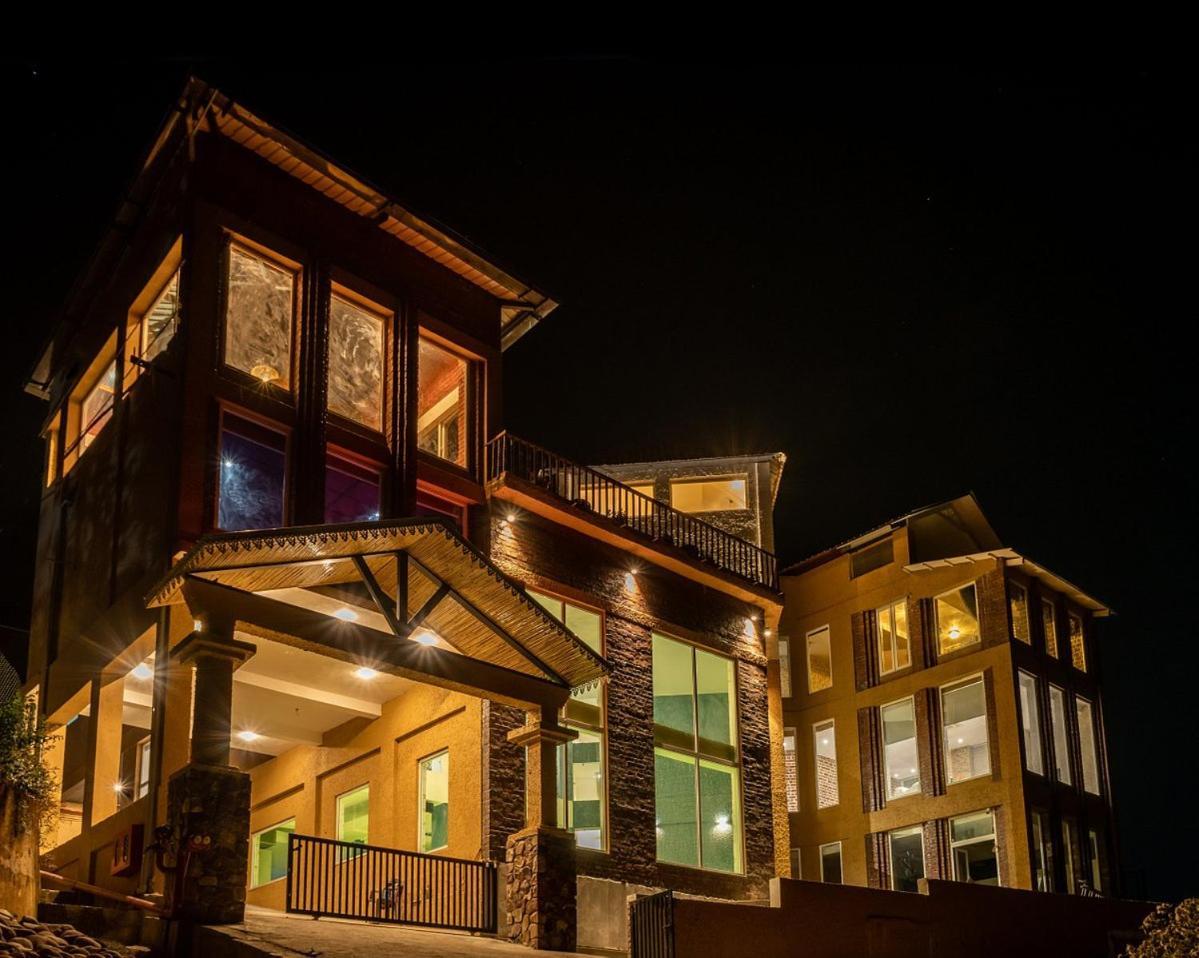 Tiaraa Jujurana Resort T Pathyar Buitenkant foto